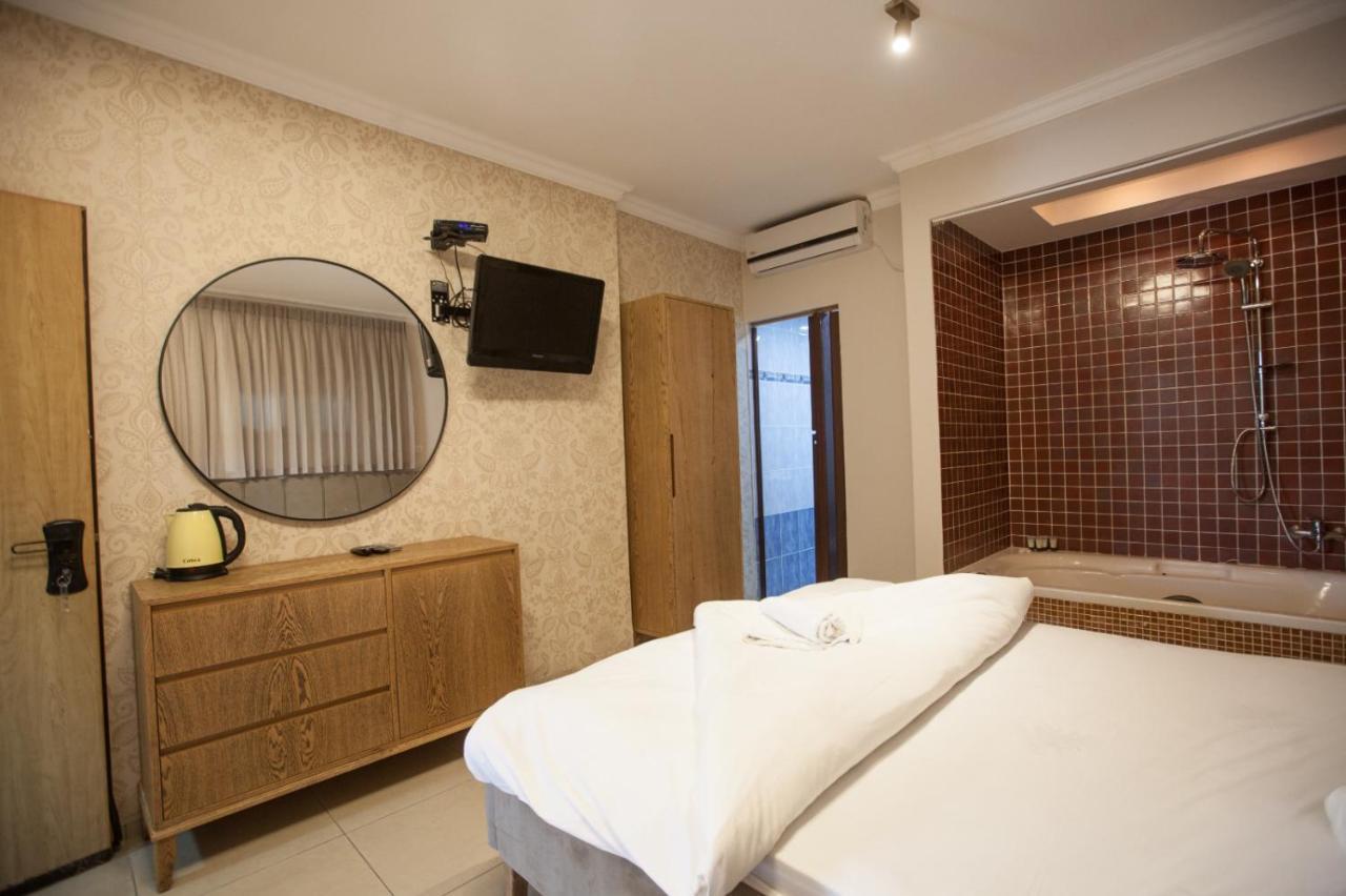 Puy Ahuzat Haosher Hotel Tiberias Kültér fotó