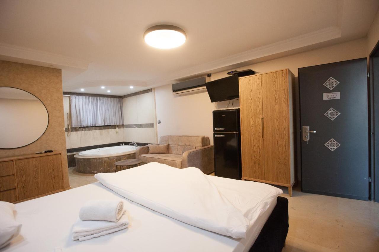 Puy Ahuzat Haosher Hotel Tiberias Kültér fotó